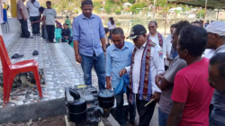 Bupati Lembata Serahkan Mesin Nelayan dan 10,2 Ton Beras untuk Warga Kedang
